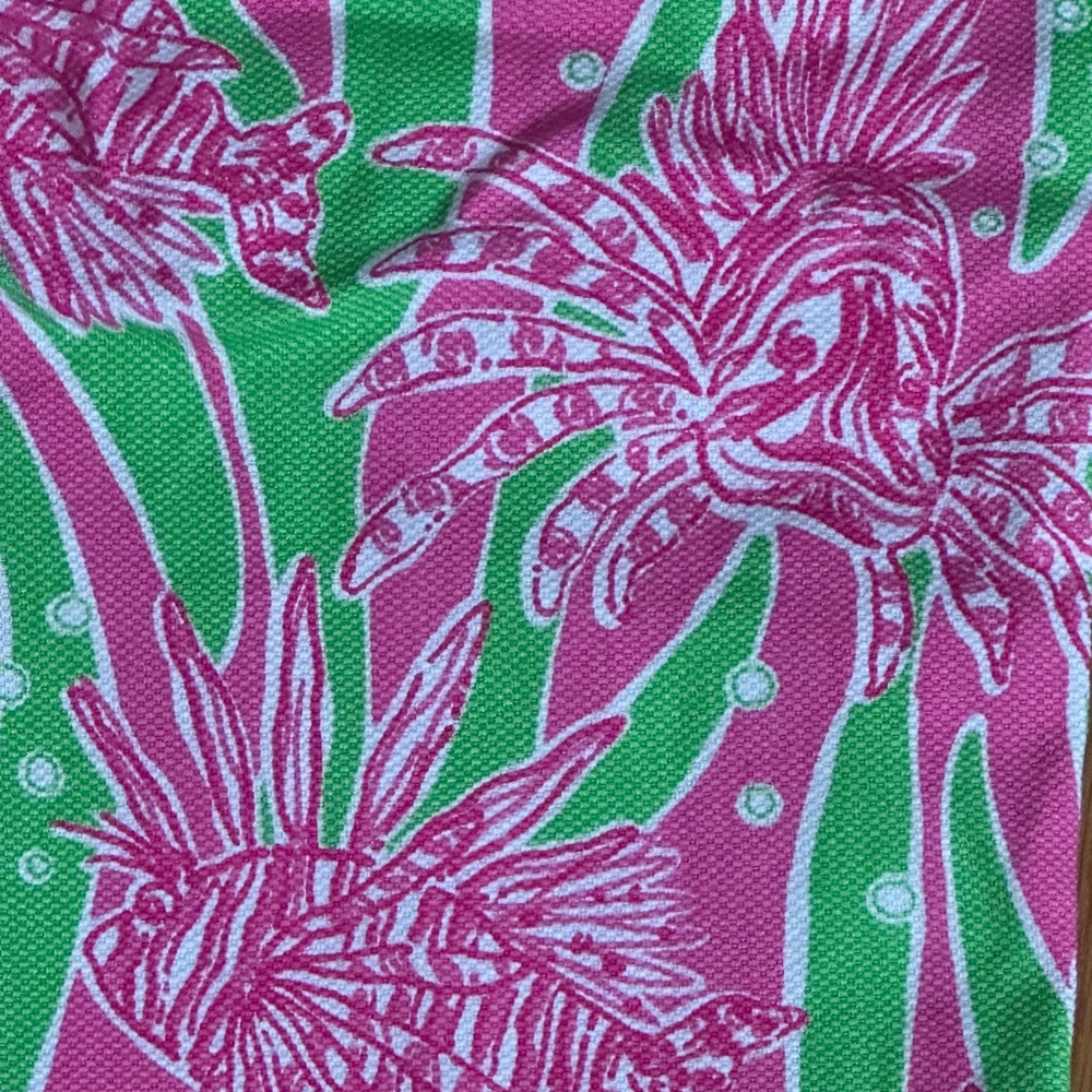 Lilly Pulitzer Size 4- Cropped 'Easy Tiger' Green Tiger fish pants, LIKE NEW! - Picture 6 of 6